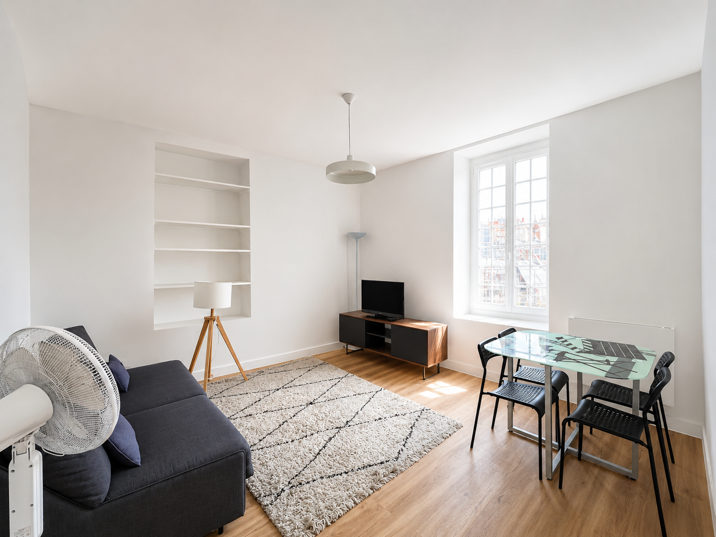 location 2 pièces Rue des Lavandières Sainte Opportune Paris 1er